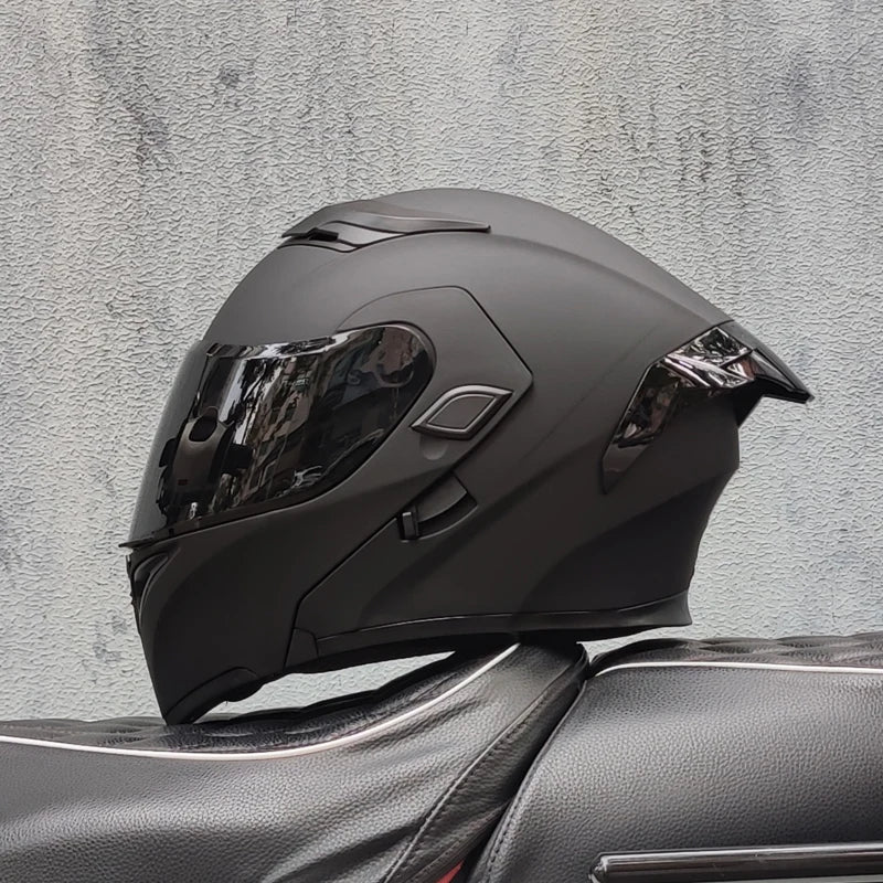 ORZ- Full Face Motorcycle Helmet Personalized Tail Wing